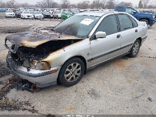 2000 Volvo S40, VIN YV1VS2551YF505211. Фото 2 из 6 с аукциона IAAI. Каталог авто из США OpenDataCar.