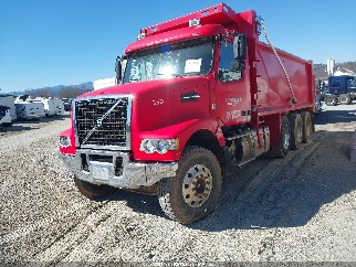 2016 Volvo VHD, VIN 4V5KC9EJ3GN957211. Фото 2 из 6 с аукциона IAAI. Каталог авто из США OpenDataCar.