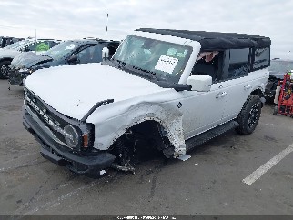 2023 Ford Bronco, VIN 1FMEE5BP2PLC14362. Фото 2 из 6 с аукциона IAAI. Каталог авто из США OpenDataCar.