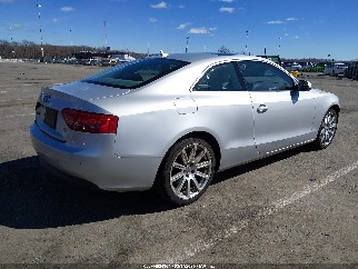 2011 Audi A5, VIN WAUVFAFR7BA034933. Фото 4 з 6 з аукціону IAAI. Каталог авто зі США OpenDataCar.