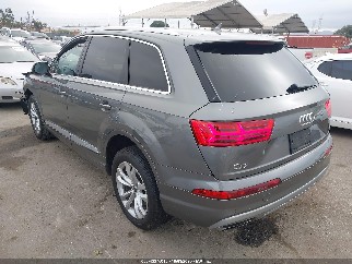 2017 Audi Q7, VIN WA1AAAF7XHD000307. Фото 3 з 6 з аукціону IAAI. Каталог авто зі США OpenDataCar.