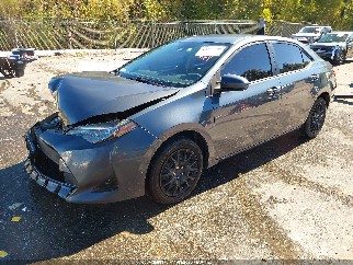 2017 Toyota Corolla, VIN 5YFBURHE1HP683216. Zdjęcie 2 z 6 z aukcji IAAI. Katalog aut z USA OpenDataCar.