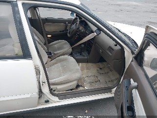 1992 Nissan Maxima, VIN JN1HJ01F9NT025295. Фото 5 з 6 з аукціону IAAI. Каталог авто зі США OpenDataCar.