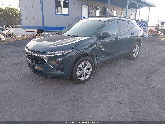 2025 Chevrolet Trax, VIN KL77LFEP3SC068192. Фото 2 из 6 с аукциона IAAI. Каталог авто из США OpenDataCar.