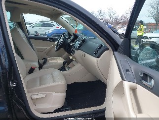 2012 Volkswagen Tiguan, VIN WVGAV7AX6CW571502. Zdjęcie 5 z 6 z aukcji IAAI. Katalog aut z USA OpenDataCar.