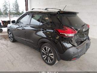 2020 Nissan Kicks, VIN 3N1CP5CV5LL513199. Фото 3 из 6 с аукциона IAAI. Каталог авто из США OpenDataCar.