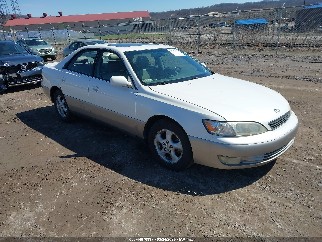 1998 Lexus ES 300, VIN JT8BF28G5W0139035. Фото 1 з 6 з аукціону IAAI. Каталог авто зі США OpenDataCar.