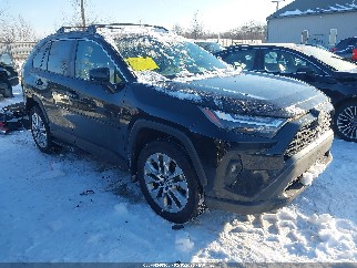 2024 Toyota RAV4, VIN 2T3A1RFV3RW495442. Фото 1 з 6 з аукціону IAAI. Каталог авто зі США OpenDataCar.