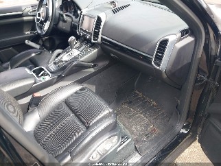 2016 Porsche Cayenne, VIN WP1AA2A2XGLA08577. Фото 5 з 6 з аукціону IAAI. Каталог авто зі США OpenDataCar.