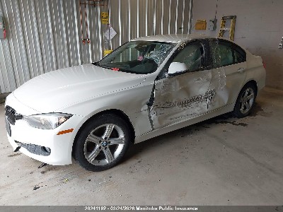 2015 Bmw 3 Series, VIN WBA3C3C52FP663547. Фото 2 из 6 с аукциона IAAI. Каталог авто из США OpenDataCar.