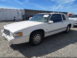 1993 Cadillac Deville, VIN 1G6CD13B6P4271350. Фото 2 з 6 з аукціону IAAI. Каталог авто зі США OpenDataCar.