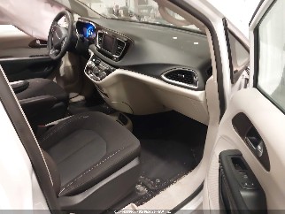 2023 Chrysler Voyager, VIN 2C4RC1CG3PR574802. Фото 5 з 6 з аукціону IAAI. Каталог авто зі США OpenDataCar.