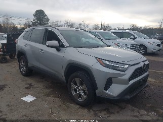 2024 Toyota RAV4, VIN 2T3P1RFV7RW440731. Фото 1 з 6 з аукціону IAAI. Каталог авто зі США OpenDataCar.