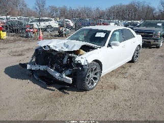 2016 Chrysler 300, VIN 2C3CCABG2GH152151. Фото 2 з 6 з аукціону IAAI. Каталог авто зі США OpenDataCar.