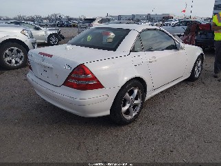 2002 Mercedes-benz SLK-Class, VIN WDBKK65F12F251255. Фото 4 з 6 з аукціону IAAI. Каталог авто зі США OpenDataCar.