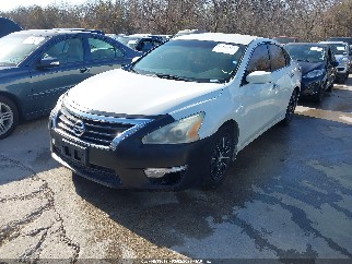 2015 Nissan Altima, VIN 1N4AL3AP0FN871930. Фото 2 з 6 з аукціону IAAI. Каталог авто зі США OpenDataCar.