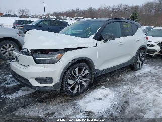 2022 Volvo XC40, VIN YV4ED3UB1N2660189. Zdjęcie 2 z 6 z aukcji IAAI. Katalog aut z USA OpenDataCar.