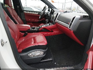 2016 Porsche Cayenne, VIN WP1AD2A21GLA76645. Фото 5 з 6 з аукціону IAAI. Каталог авто зі США OpenDataCar.