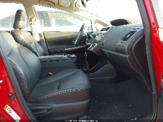 2017 Toyota Prius V, VIN JTDZN3EUXHJ055664. Фото 5 з 6 з аукціону IAAI. Каталог авто зі США OpenDataCar.