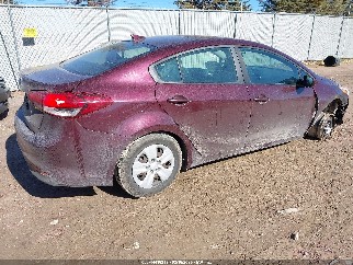 2018 Kia Forte, VIN 3KPFL4A78JE199652. Фото 4 з 6 з аукціону IAAI. Каталог авто зі США OpenDataCar.