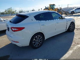 2019 Maserati Levante, VIN ZN661XUA2KX310503. Фото 4 з 6 з аукціону IAAI. Каталог авто зі США OpenDataCar.