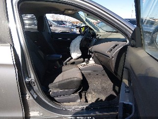 2019 Mitsubishi Outlander Sport, VIN JA4AR3AUXKU017360. Фото 5 з 6 з аукціону IAAI. Каталог авто зі США OpenDataCar.