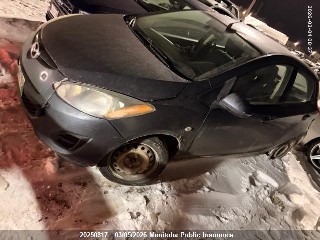 2011 Mazda 2, VIN JM1DE1HY1B0109363. Фото 1 з 4 з аукціону IAAI. Каталог авто зі США OpenDataCar.