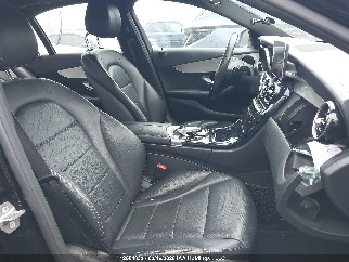 2017 Mercedes-benz C-Class, VIN 55SWF4KB4HU205153. Фото 5 з 6 з аукціону IAAI. Каталог авто зі США OpenDataCar.
