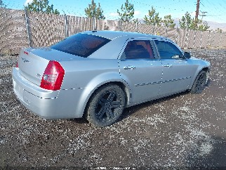 2010 Chrysler 300, VIN 2C3CA5CV8AH218073. Фото 4 з 6 з аукціону IAAI. Каталог авто зі США OpenDataCar.