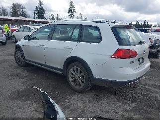 2017 Volkswagen Golf Alltrack, VIN 3VWH17AU5HM527659. Фото 3 из 6 с аукциона IAAI. Каталог авто из США OpenDataCar.