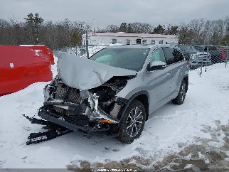 2018 Toyota Highlander, VIN 5TDJZRFH8JS861758. Фото 2 з 6 з аукціону IAAI. Каталог авто зі США OpenDataCar.