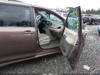 2018 Toyota Sienna, VIN 5TDKZ3DC9JS917540. Фото 5 з 6 з аукціону IAAI. Каталог авто зі США OpenDataCar.