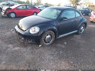 2012 Volkswagen Beetle, VIN 3VWJP7ATXCM648834. Фото 2 з 6 з аукціону IAAI. Каталог авто зі США OpenDataCar.