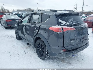 2018 Toyota RAV4, VIN 2T3RFREV6JW700360. Фото 3 з 6 з аукціону IAAI. Каталог авто зі США OpenDataCar.