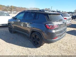 2018 Jeep Compass, VIN 3C4NJCBB2JT407647. Фото 3 из 6 с аукциона IAAI. Каталог авто из США OpenDataCar.