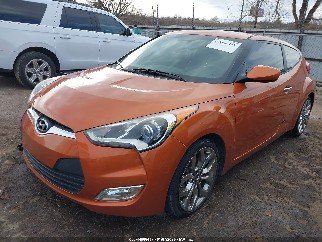 2015 Hyundai Veloster, VIN KMHTC6AD5FU220630. Фото 2 з 6 з аукціону IAAI. Каталог авто зі США OpenDataCar.
