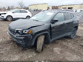 2022 Jeep Compass, VIN 3C4NJDBB3NT196194. Фото 2 з 6 з аукціону IAAI. Каталог авто зі США OpenDataCar.