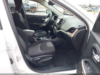 2017 Jeep Cherokee, VIN 1C4PJMAB9HW569764. Фото 5 из 6 с аукциона IAAI. Каталог авто из США OpenDataCar.