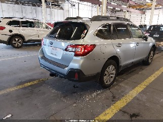 2018 Subaru Outback, VIN 4S4BSAFC7J3288248. Zdjęcie 4 z 6 z aukcji IAAI. Katalog aut z USA OpenDataCar.
