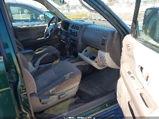 2001 Mitsubishi Montero, VIN JA4MT21H01P057519. Zdjęcie 5 z 6 z aukcji IAAI. Katalog aut z USA OpenDataCar.