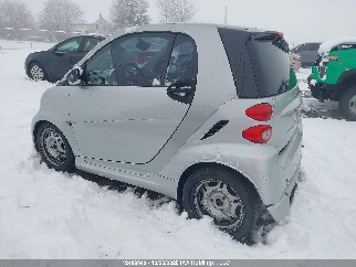 2011 Smart Fortwo, VIN WMEEJ3BA7BK483070. Фото 3 з 6 з аукціону IAAI. Каталог авто зі США OpenDataCar.