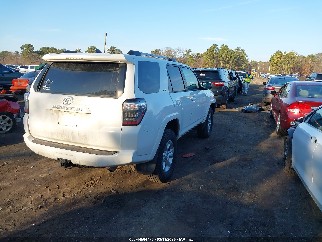 2020 Toyota 4Runner, VIN JTEBU5JR7L5819808. Фото 4 з 6 з аукціону IAAI. Каталог авто зі США OpenDataCar.
