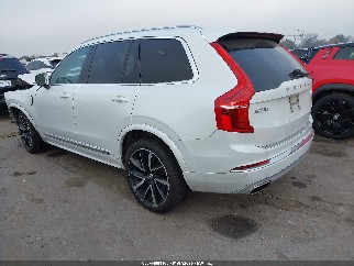 2021 Volvo XC90 Recharge, VIN YV4BR0CK0M1717099. Фото 3 з 6 з аукціону IAAI. Каталог авто зі США OpenDataCar.
