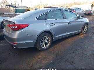 2017 Hyundai Sonata, VIN 5NPE24AF6HH484507. Фото 4 з 6 з аукціону IAAI. Каталог авто зі США OpenDataCar.