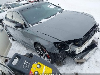 2020 Audi RS3, VIN WUABWGFF2LA904560. Фото 1 из 6 с аукциона IAAI. Каталог авто из США OpenDataCar.