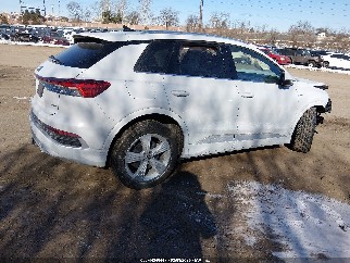 2024 Audi Q4 e-tron, VIN WA1LUBFZ2RP073999. Фото 4 из 6 с аукциона IAAI. Каталог авто из США OpenDataCar.