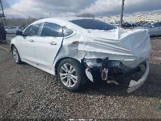 2016 Chrysler 200, VIN 1C3CCCFBXGN194181. Zdjęcie 3 z 6 z aukcji IAAI. Katalog aut z USA OpenDataCar.