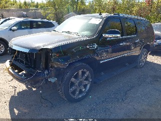 2011 Cadillac Escalade ESV, VIN 1GYS4JEFXBR102267. Фото 2 з 6 з аукціону IAAI. Каталог авто зі США OpenDataCar.