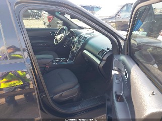 2017 Ford Police Interceptor Utility, VIN 1FM5K8AT2HGE01622. Фото 5 з 6 з аукціону IAAI. Каталог авто зі США OpenDataCar.