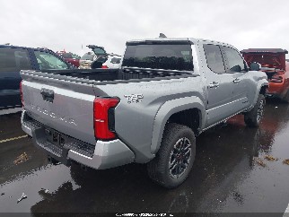 2026 Toyota Tacoma, VIN 3TYLB5JN5TT108103. Фото 4 з 6 з аукціону IAAI. Каталог авто зі США OpenDataCar.